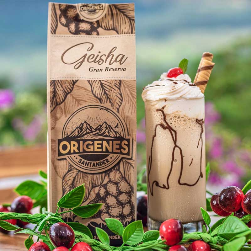 Frappé de café con helado y chantilly